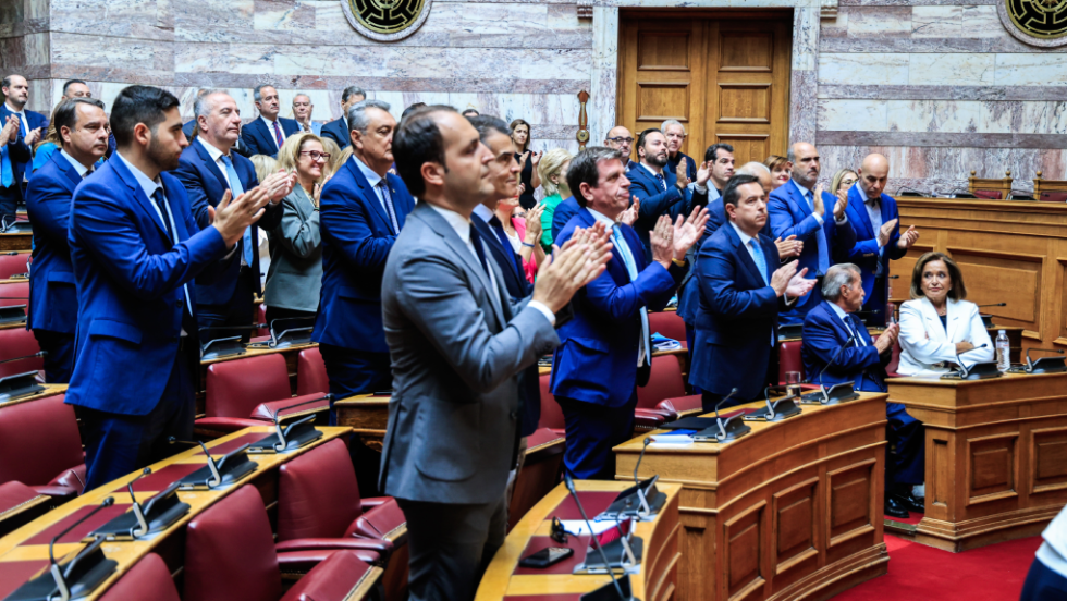 Νέα πρόσωπα